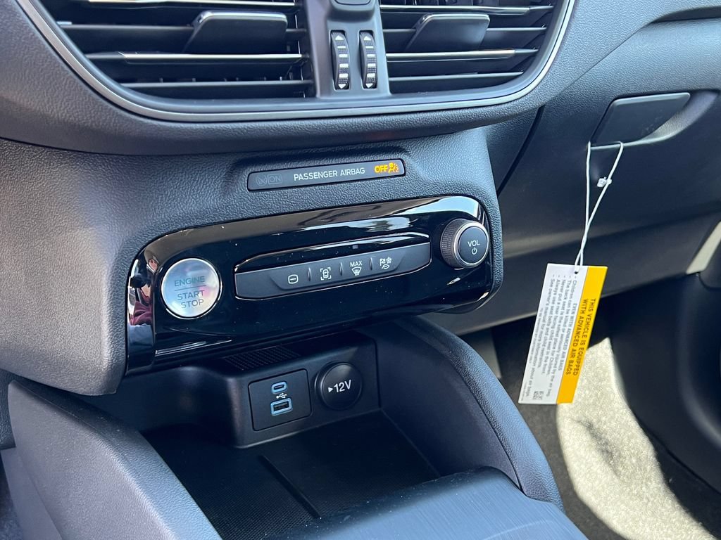 New 2023 Ford Escape SE FWD image 24