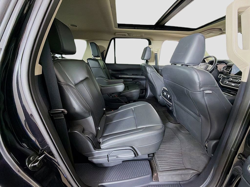 Used 2022 Ford Expedition Max XLT image 27