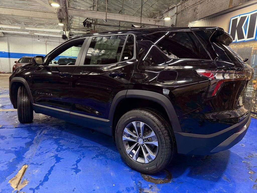 New 2026 Chevrolet Equinox LT image 3