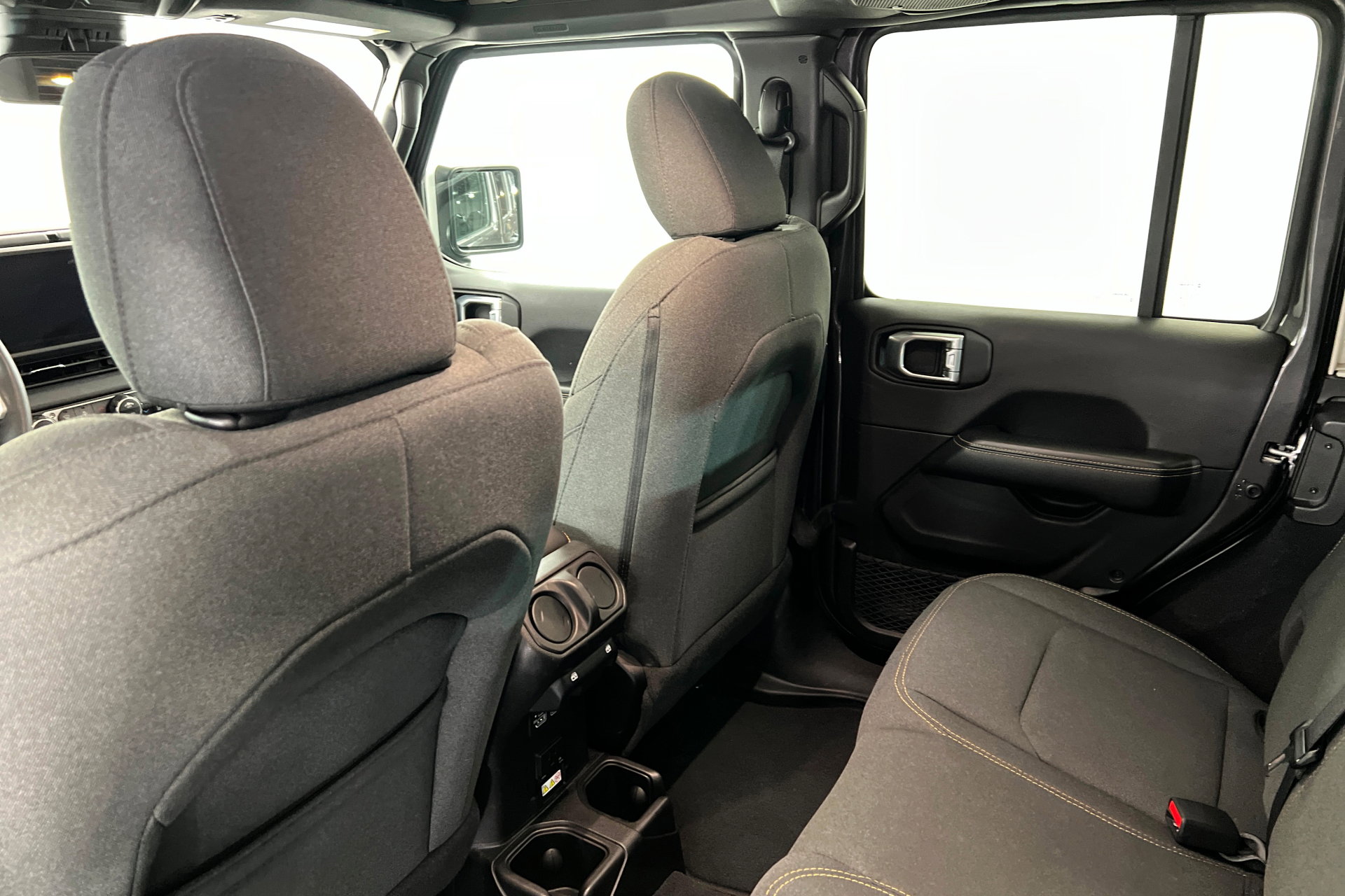 Certified 2025 Jeep Wrangler Sahara image 19