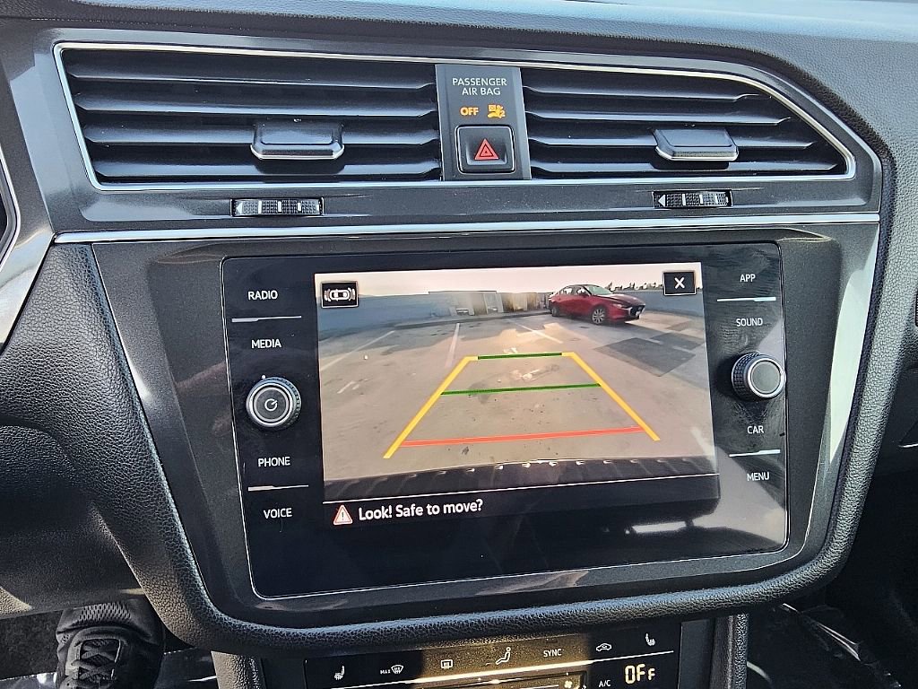 Used 2024 Volkswagen Tiguan SE R-Line image 36