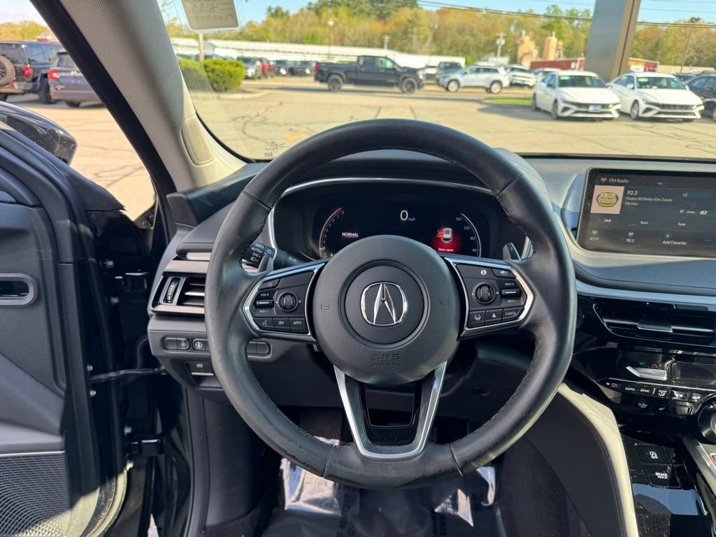 Used 2023 Acura MDX w/ Technology Package AWD/4WD image 12