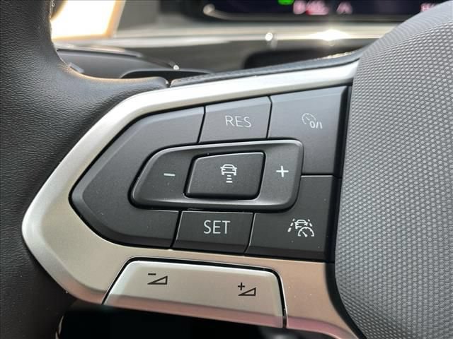 Used 2026 Volkswagen Atlas SE w/ Panoramic Sunroof Package FWD image 23