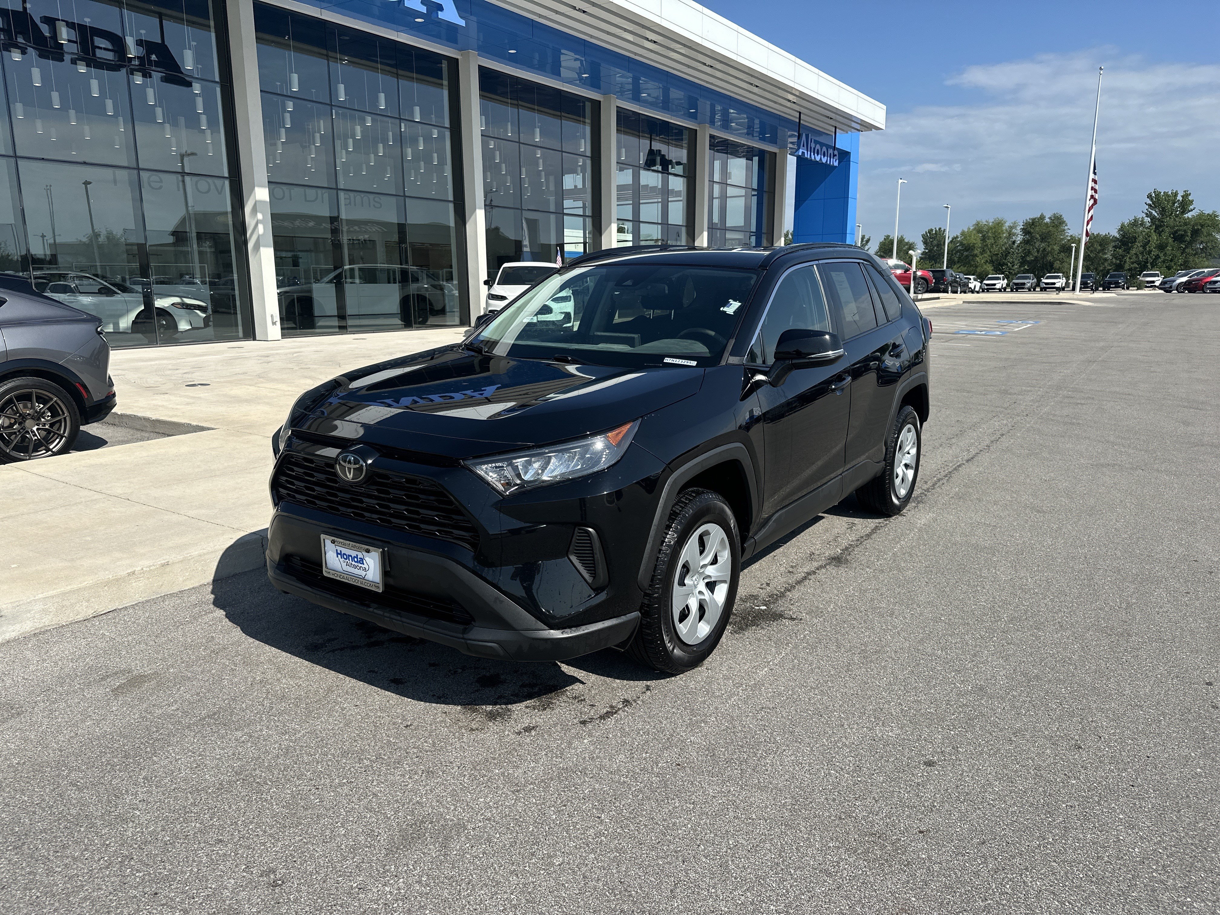 Used 2020 Toyota RAV4 LE w/ All Weather Liner Package