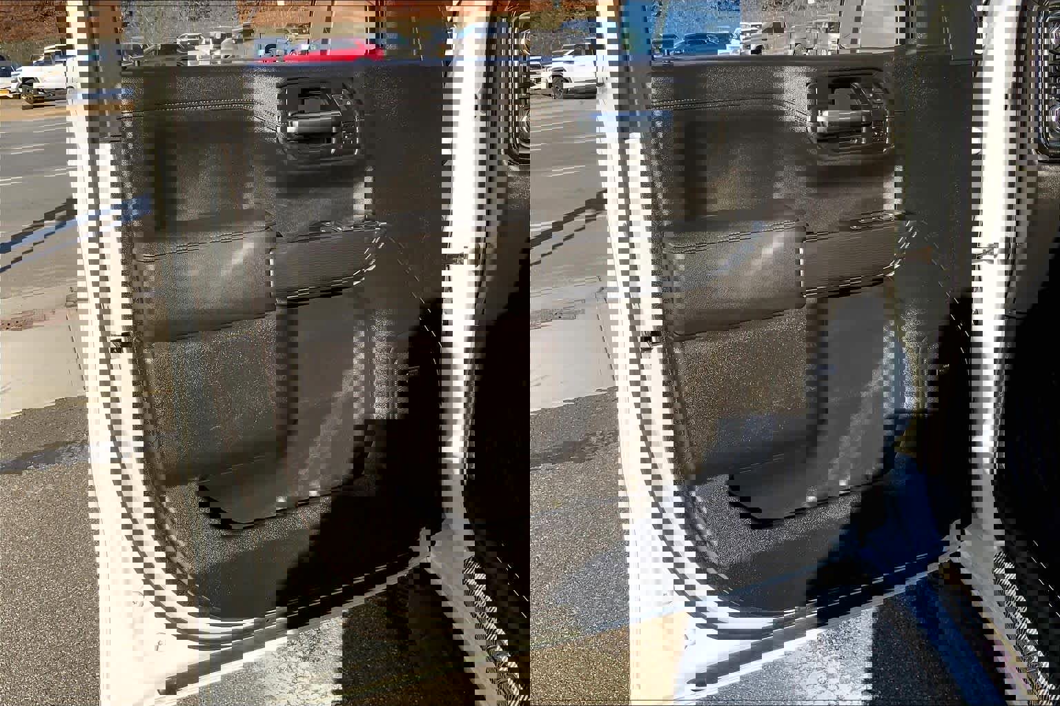 Used 2022 GMC Sierra 1500 AT4 w/ AT4 Premium Package image 19