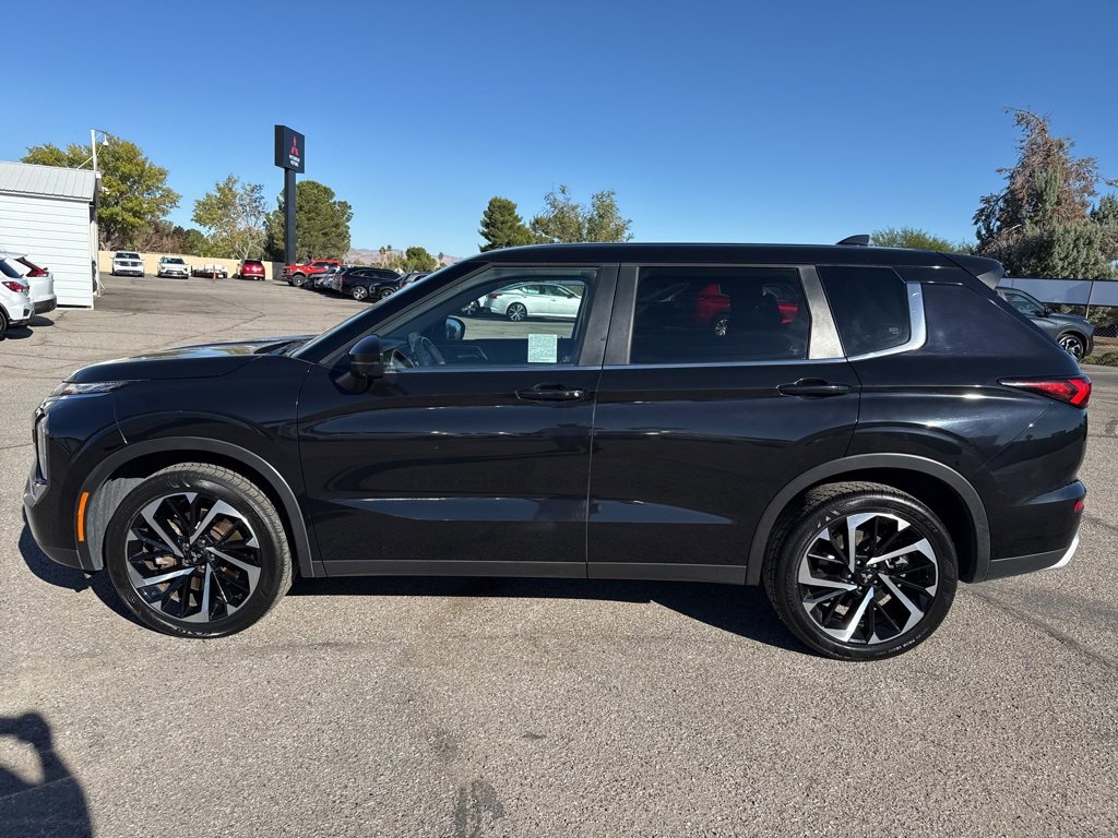 Used 2024 Mitsubishi Outlander SE image 4