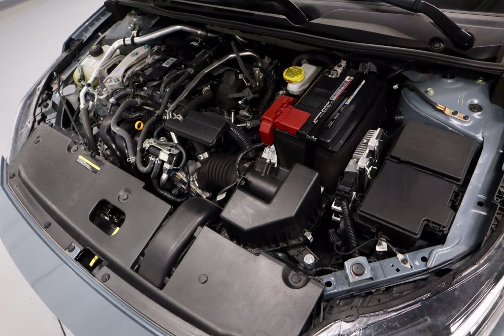 Certified 2025 Nissan Sentra SR w/ SR Premium Package FWD image 17