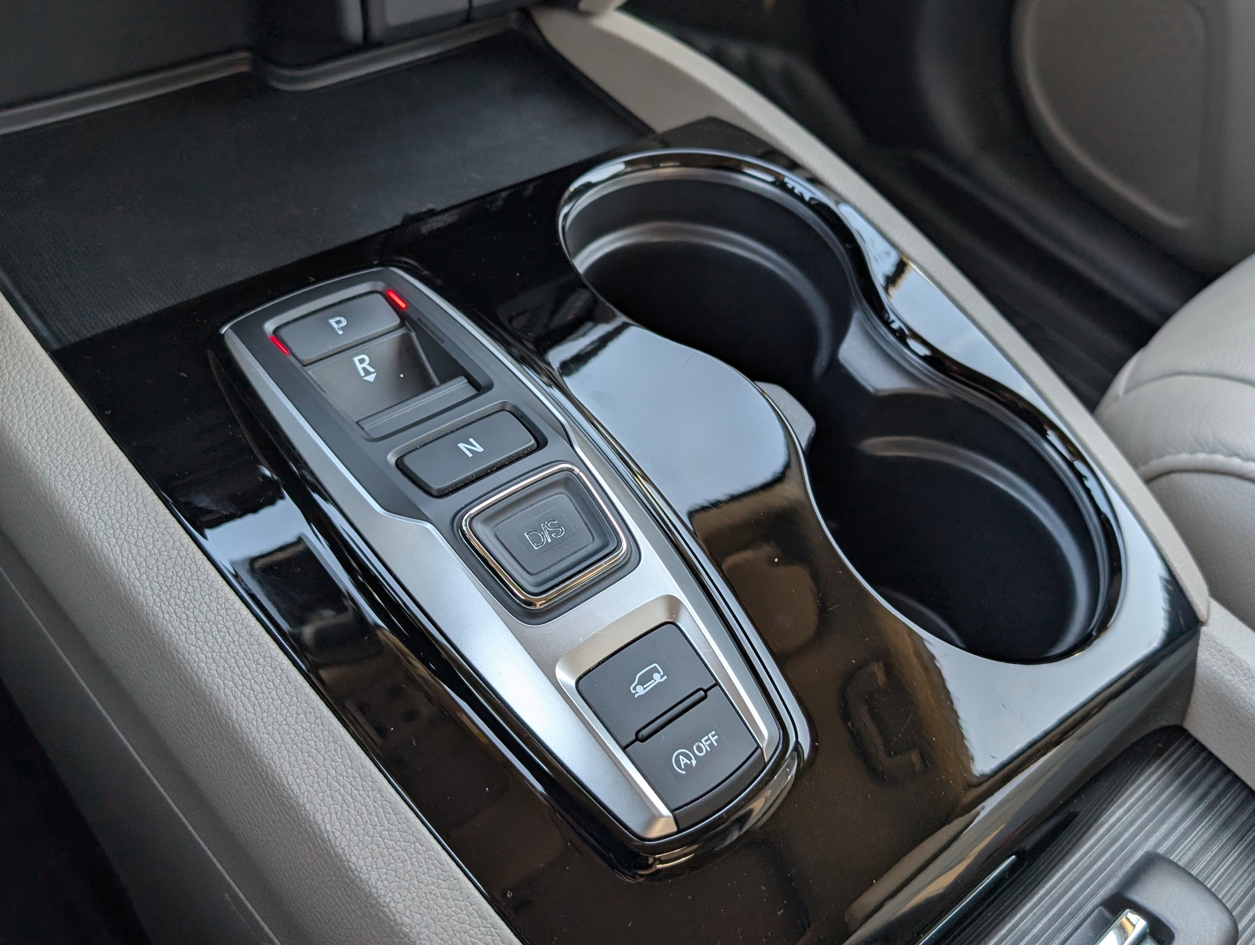 Used 2018 Honda Pilot Touring image 25