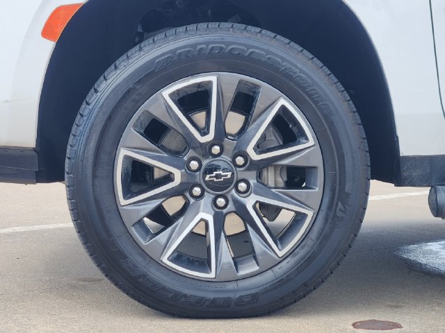 Used 2024 Chevrolet Tahoe Z71 w/ Luxury Package AWD/4WD image 10