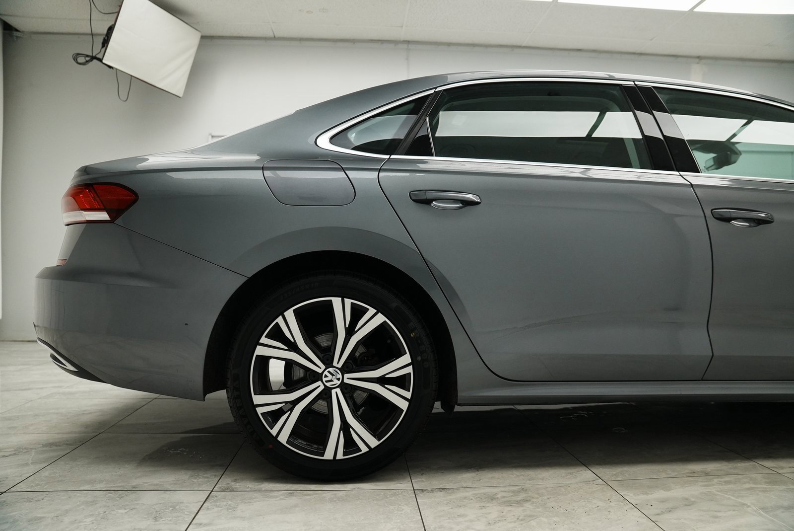 Used 2022 Volkswagen Passat 2.0T SE image 12