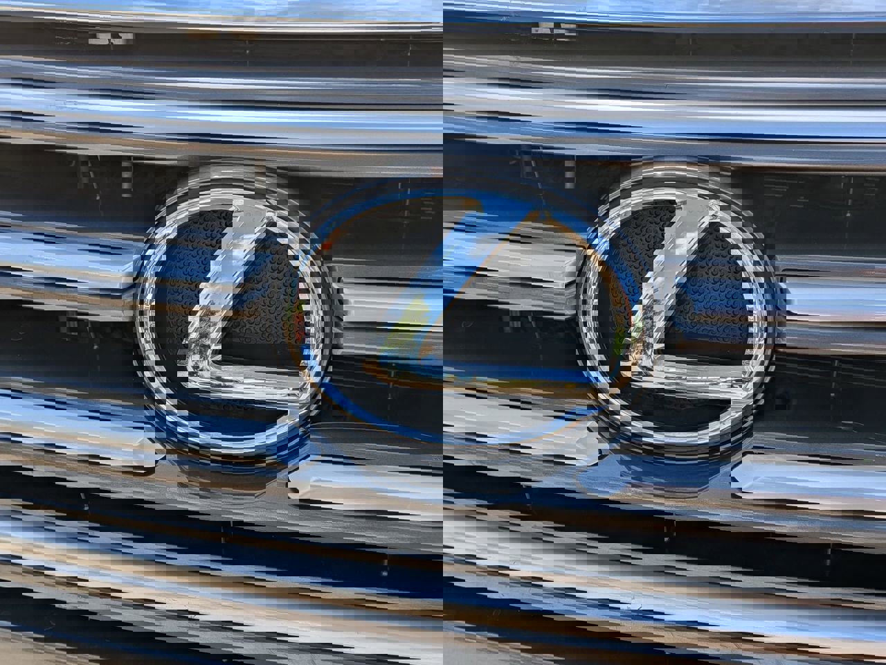 Used 2018 Lexus GX 460 Luxury w/ Sport Design Package AWD/4WD image 5