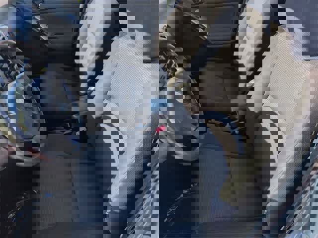 Used 2007 Pontiac Vibe w/ Sun And Sound Package image 15