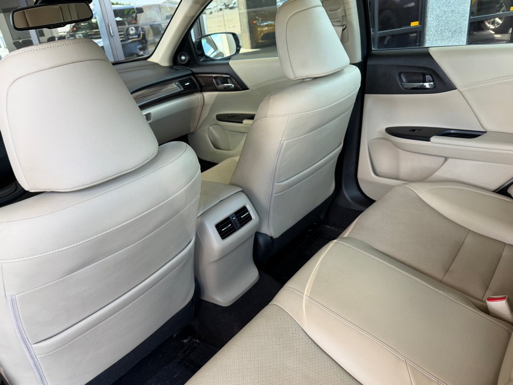 Used 2017 Honda Accord EX-L image 27