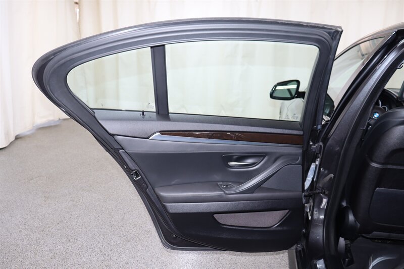 Used 2015 BMW 535i xDrive Sedan AWD/4WD image 26