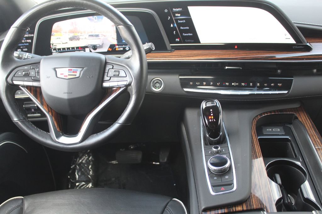 Used 2021 Cadillac Escalade ESV Premium Luxury w/ Driver Assist Tech Package image 4