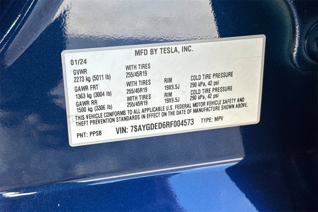 Used 2024 Tesla Model Y 2WD image 28