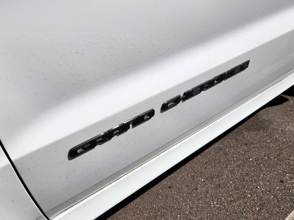 Used 2018 Jeep Grand Cherokee High Altitude AWD/4WD image 8