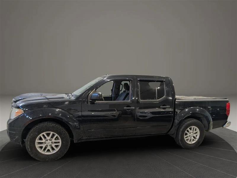 Used 2016 Nissan Frontier SV image 2