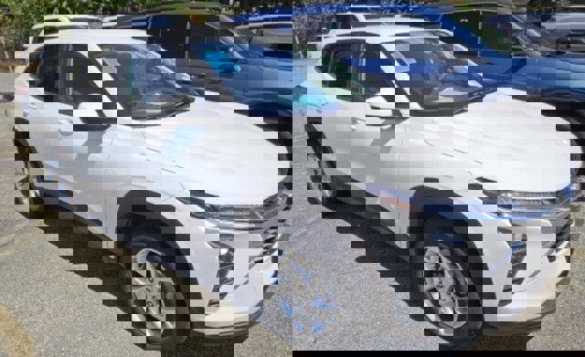 Used 2024 Chevrolet Trax LS w/ LS Convenience Package