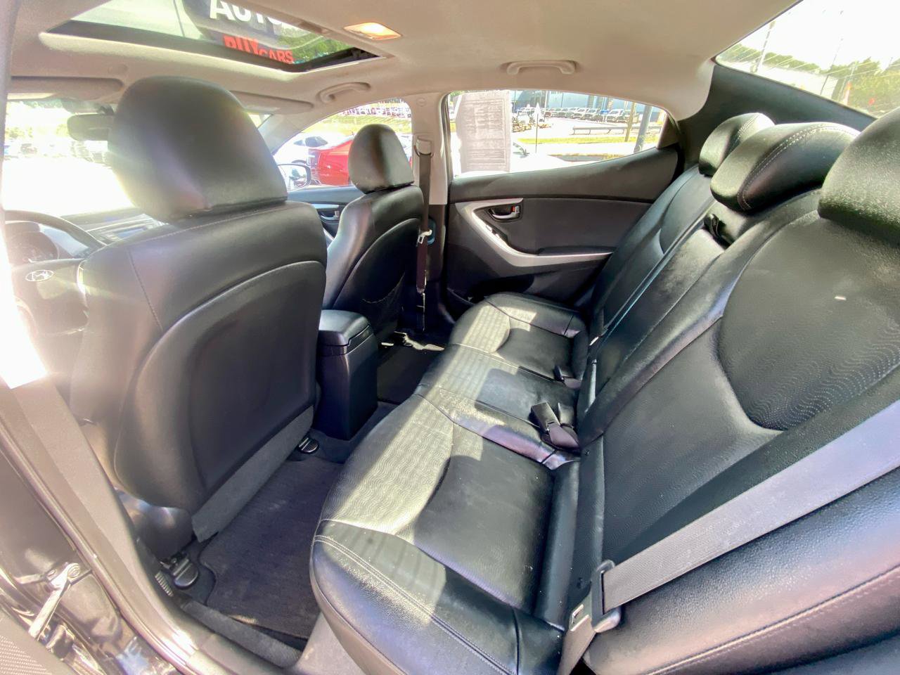 Used 2013 Hyundai Elantra Limited FWD image 12