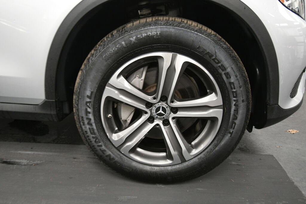 Used 2019 Mercedes-Benz GLC 300 4MATIC image 31
