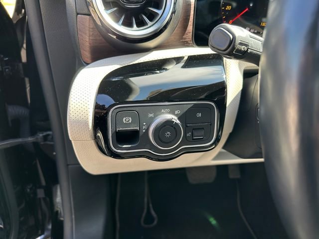 Used 2023 Mercedes-Benz CLA 250 4MATIC image 21