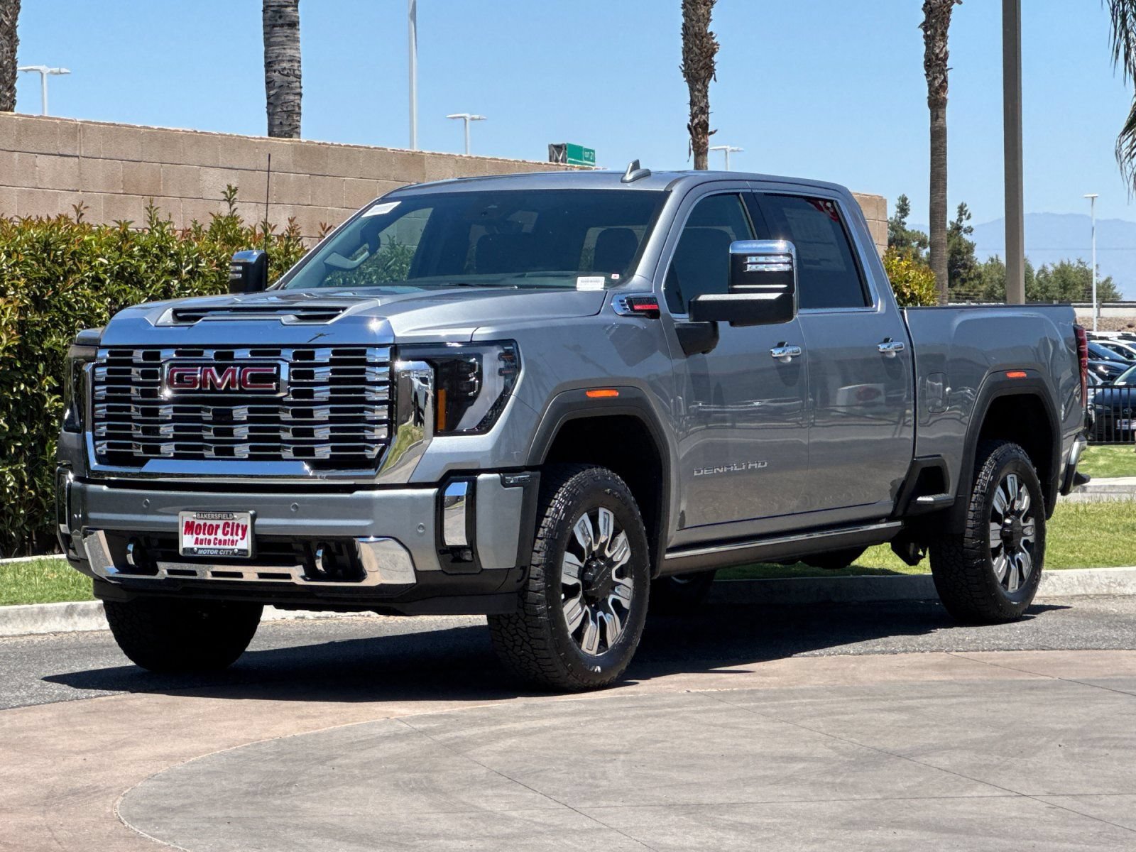 New 2026 GMC Sierra 3500 Denali w/ Denali Reserve Package AWD/4WD image 8