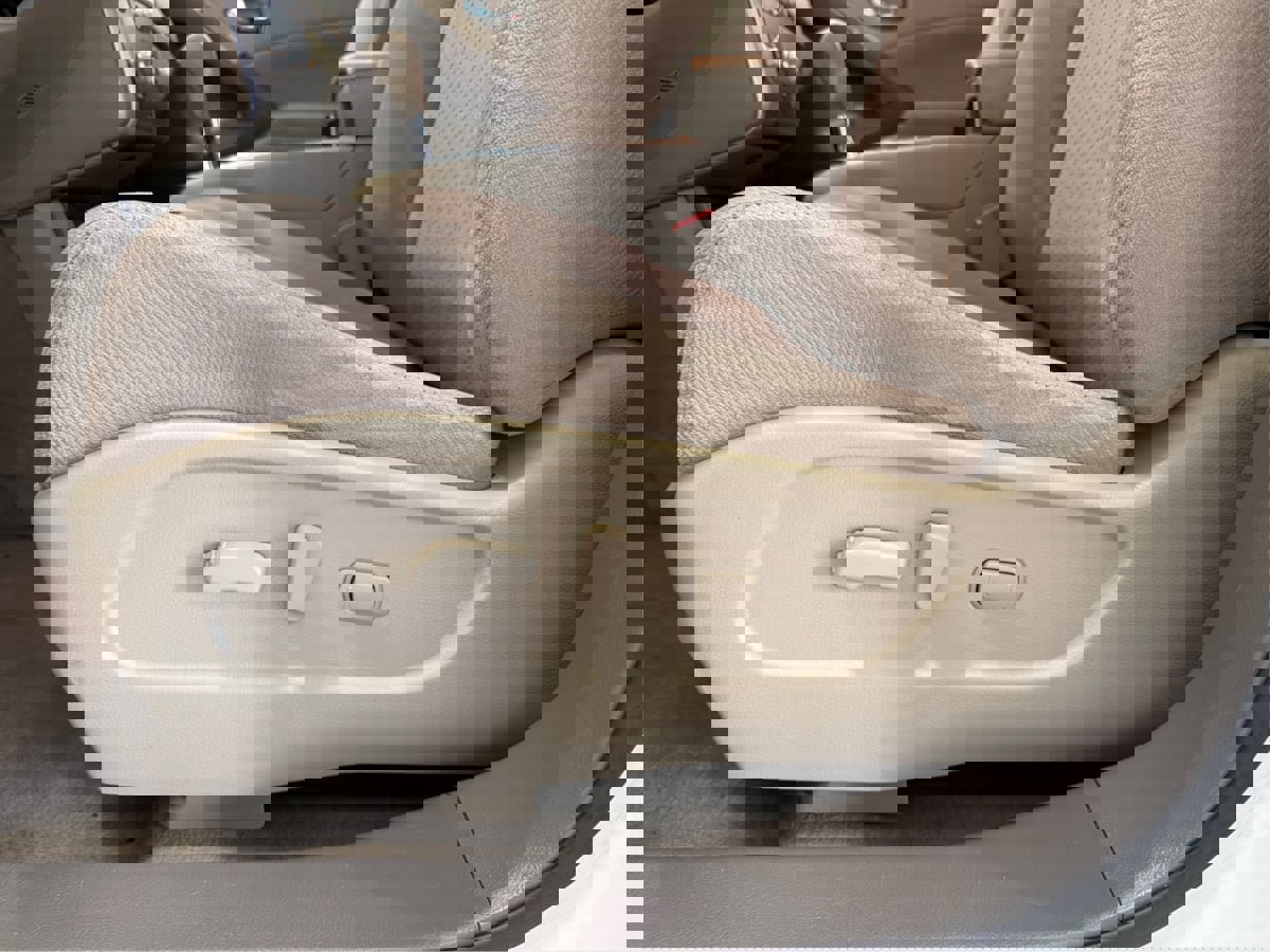 Used 2014 Nissan Murano SV w/ Value Package image 23