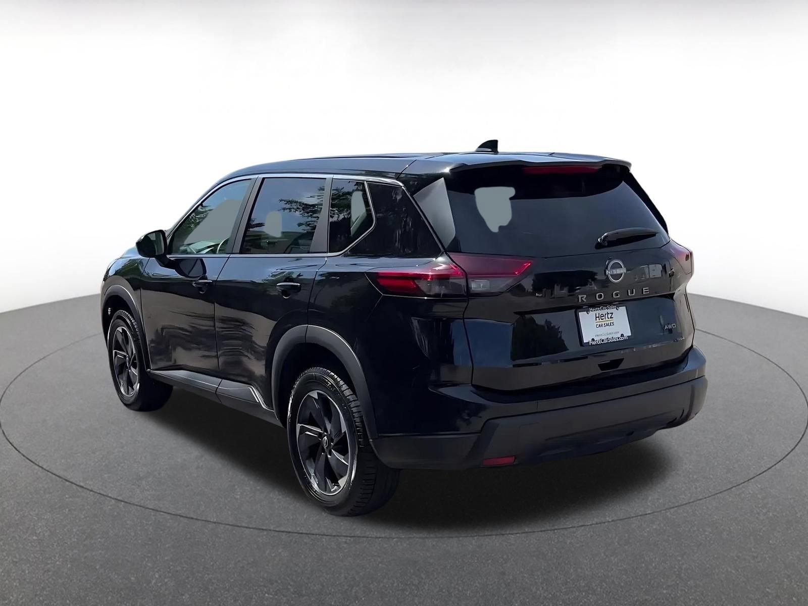 Used 2025 Nissan Rogue SV AWD/4WD image 9