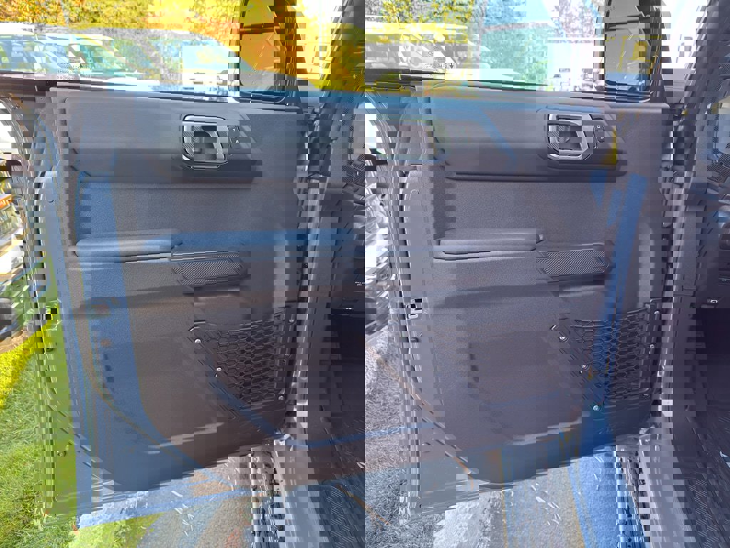 New 2025 Ford Bronco Heritage Edition image 11