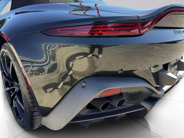 Used 2022 Aston Martin V8 Vantage Roadster image 15