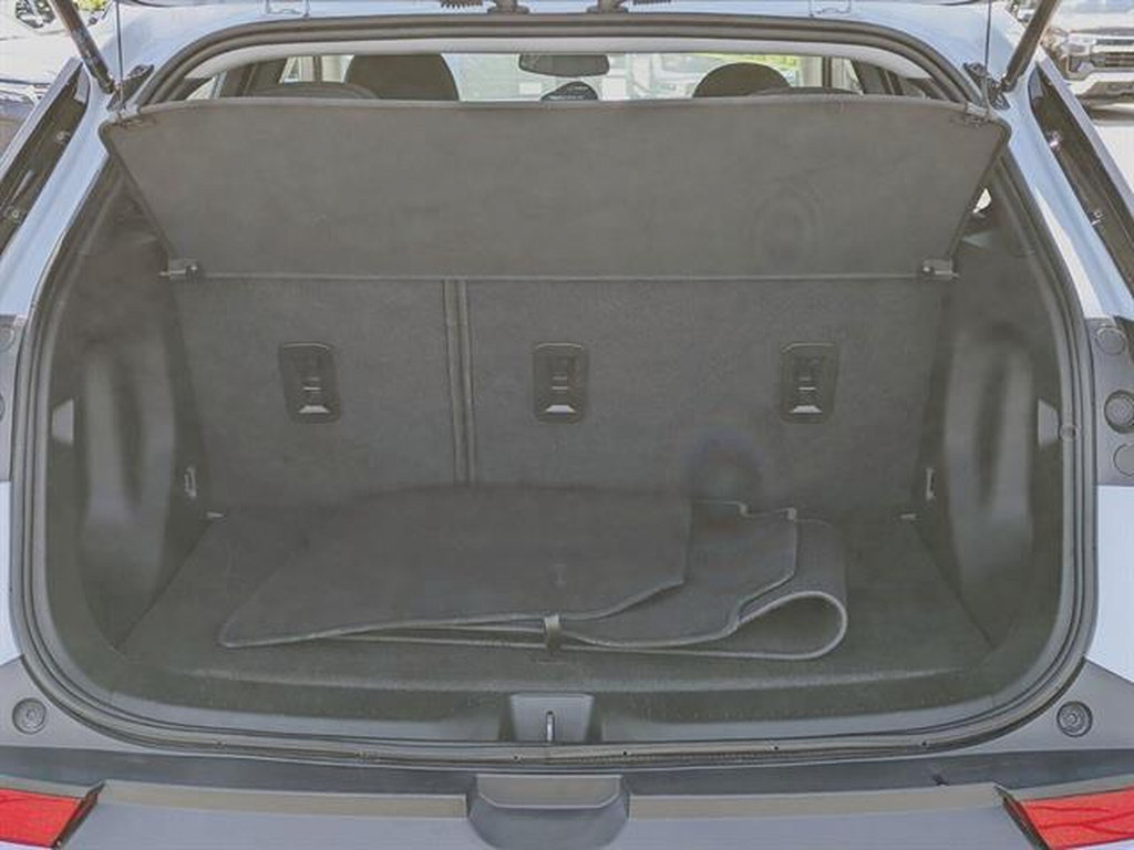 Certified 2023 Chevrolet Bolt EUV LT FWD image 8