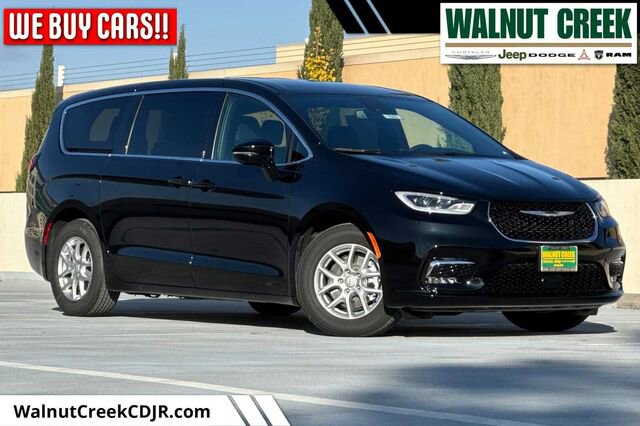 New 2026 Chrysler Pacifica Select image 1