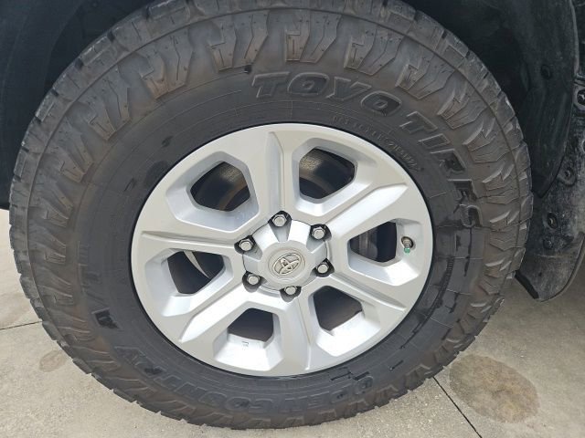 Used 2021 Toyota 4Runner SR5 Premium w/ Moonroof Package image 21