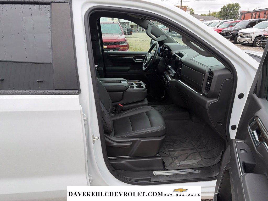 Used 2023 Chevrolet Silverado 1500 LT w/ Leather Package AWD/4WD image 23