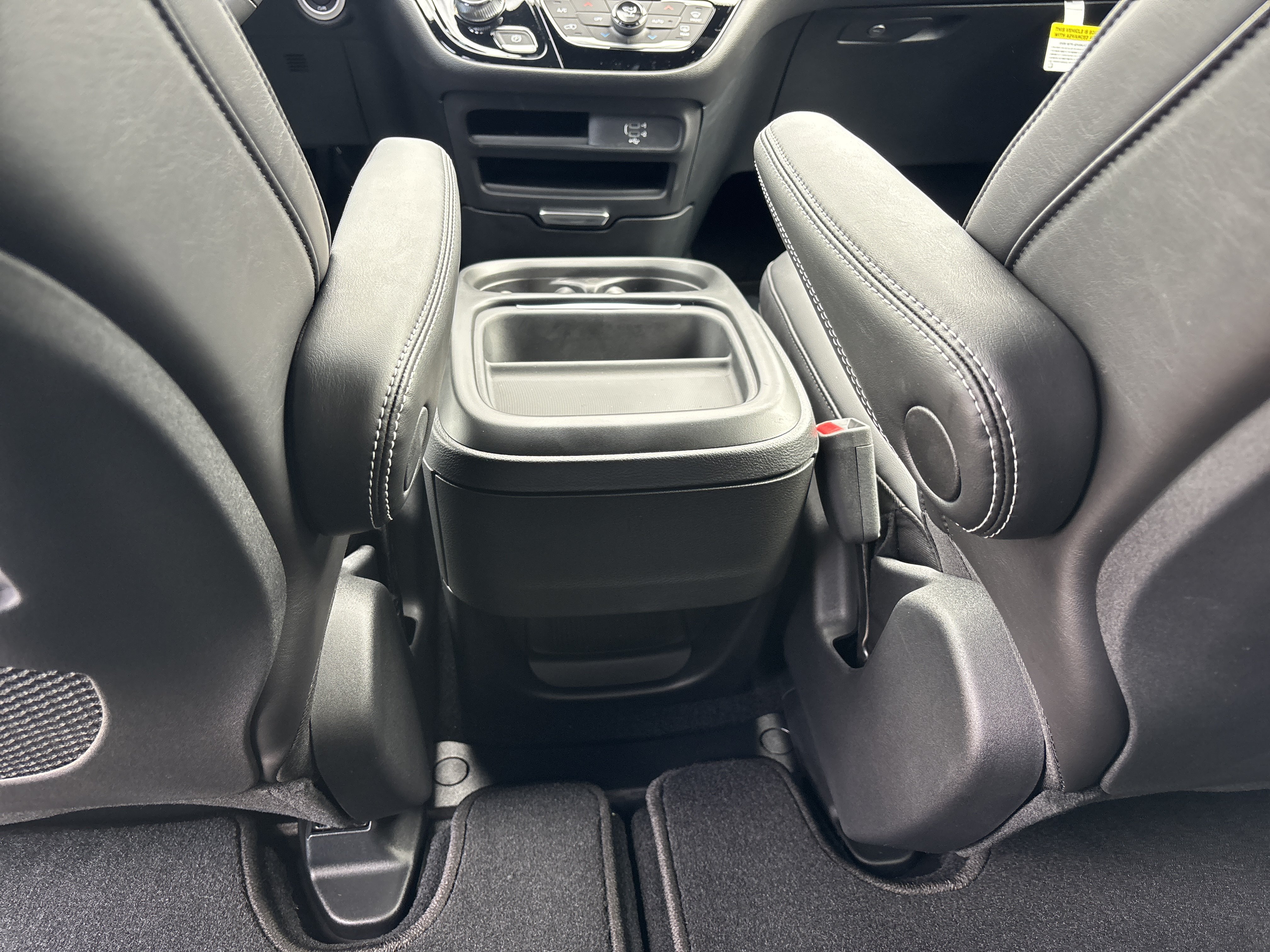 New 2027 Chrysler Pacifica LX FWD image 17