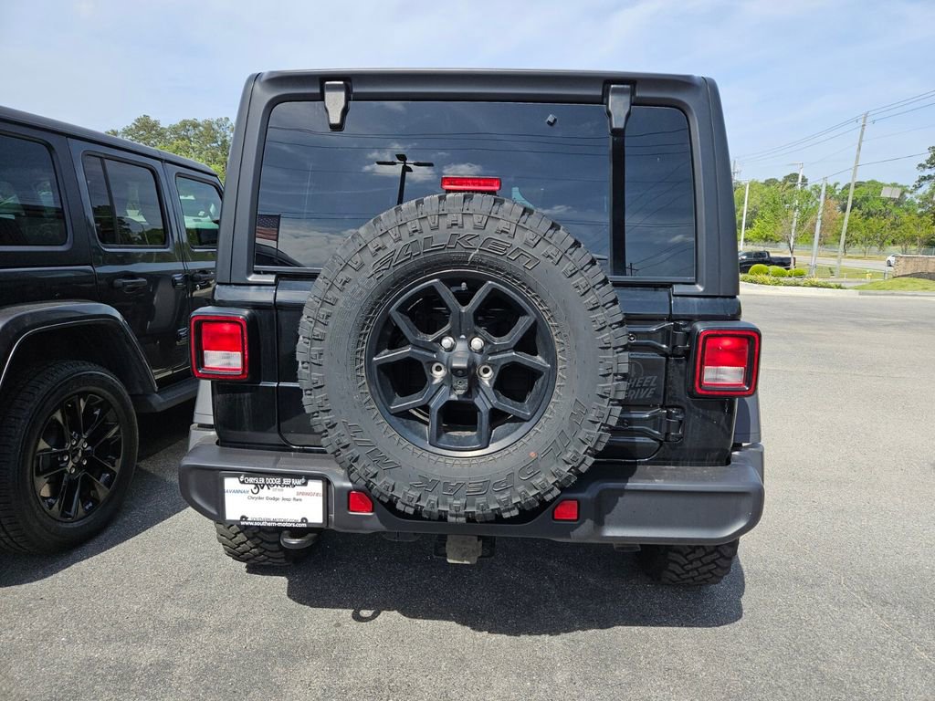 Used 2025 Jeep Wrangler Willys image 9