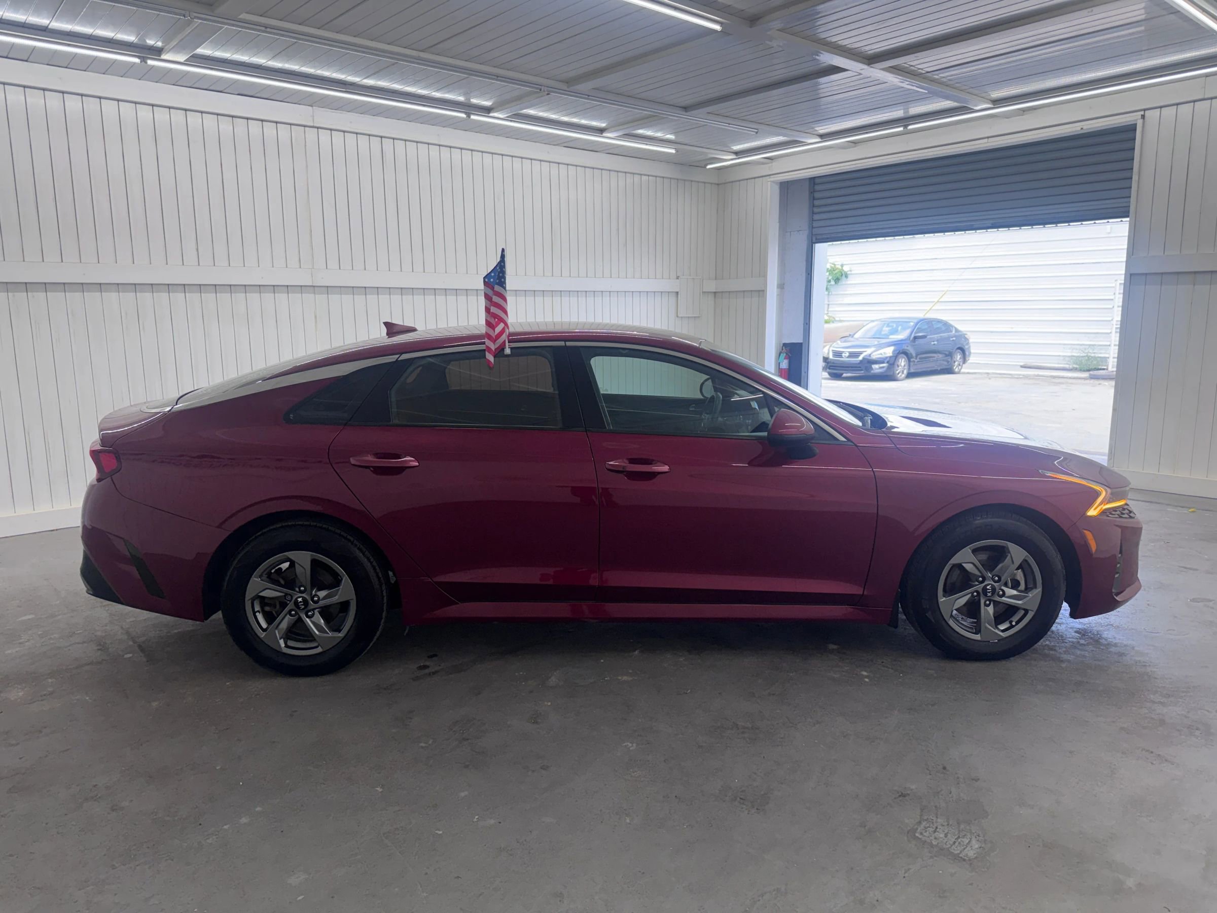 Used 2021 Kia K5 LXS FWD image 4