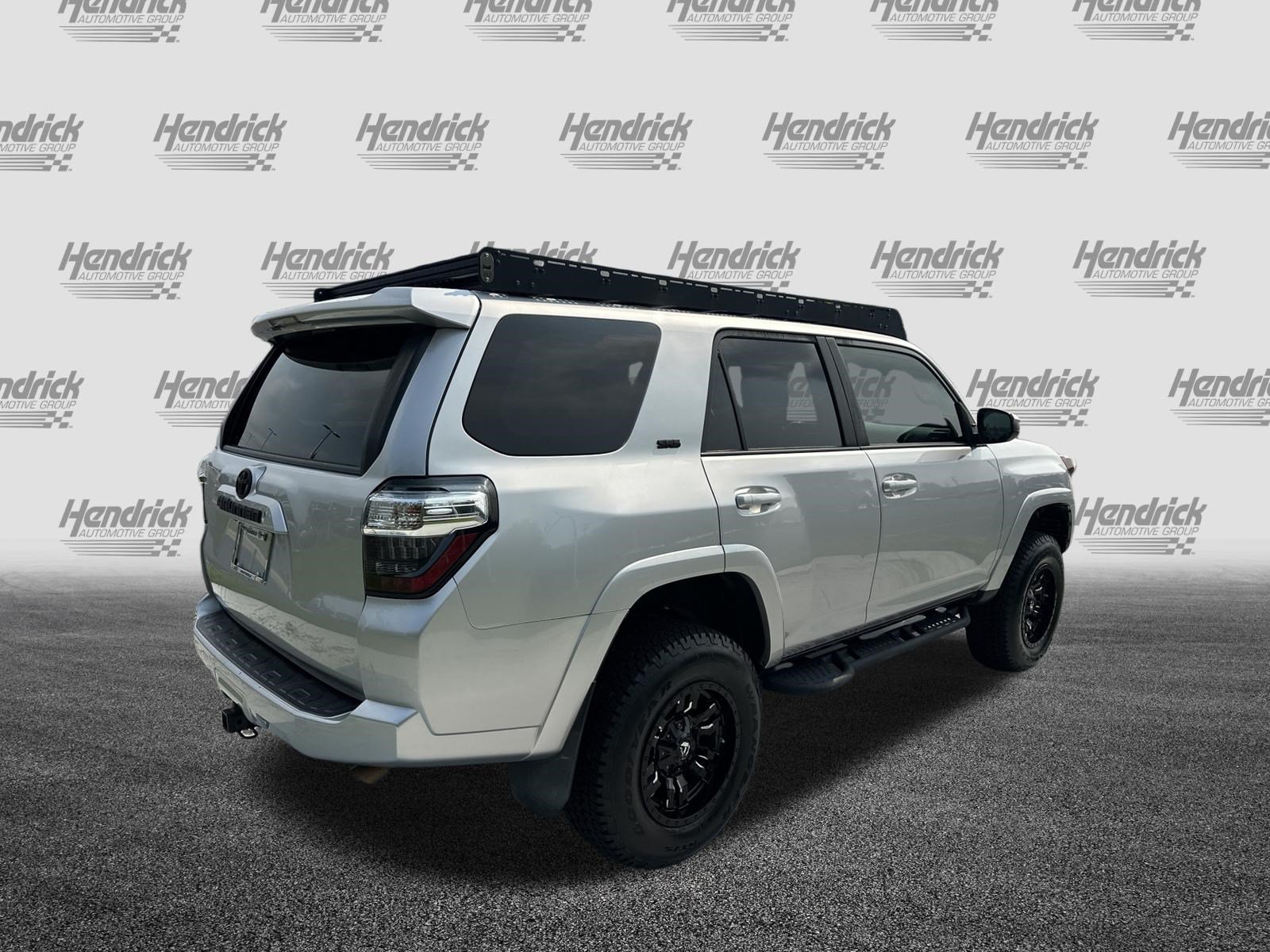 Used 2021 Toyota 4Runner SR5 AWD/4WD image 10