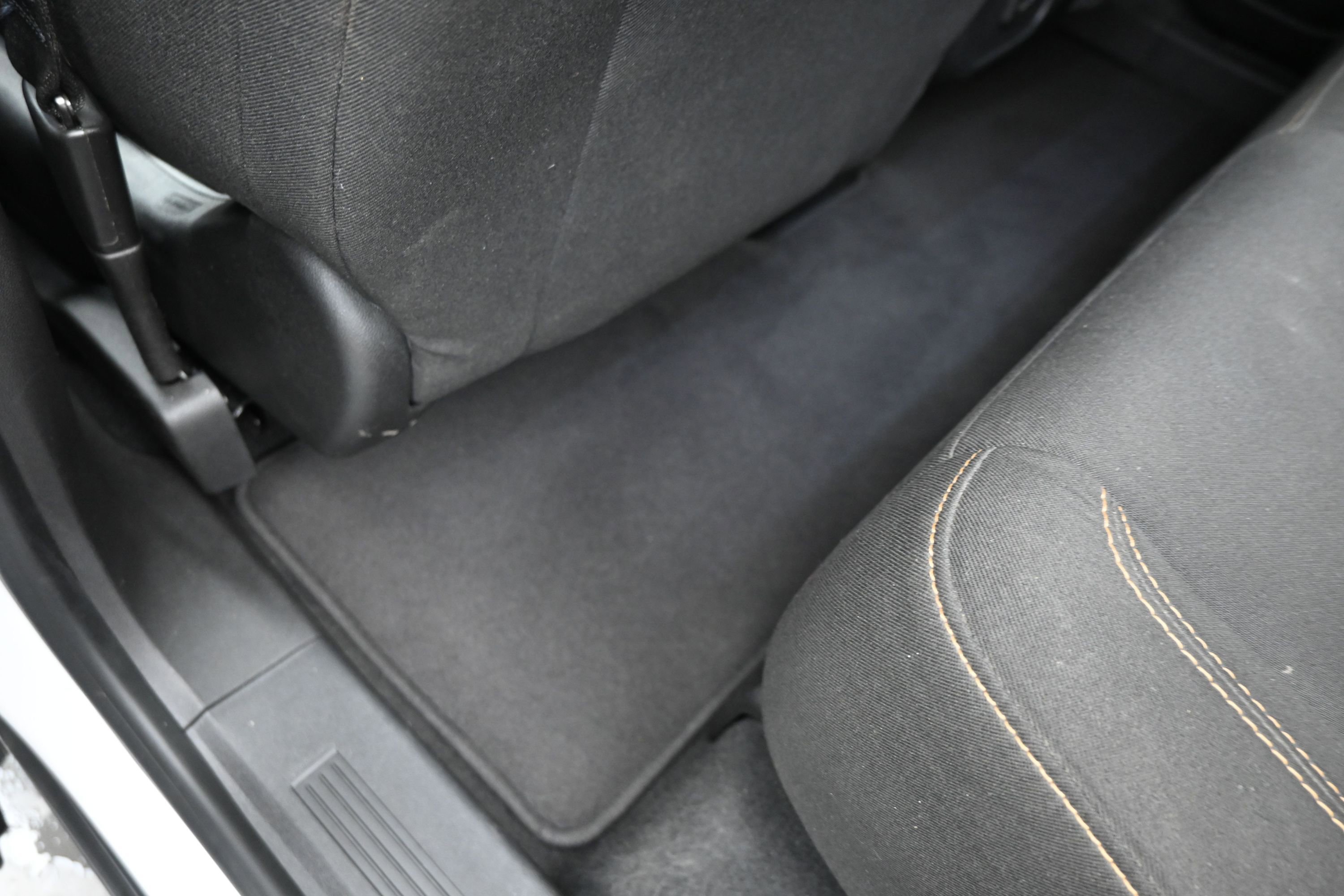 Used 2020 GMC Terrain SLE w/ Driver Convenience Package FWD image 16