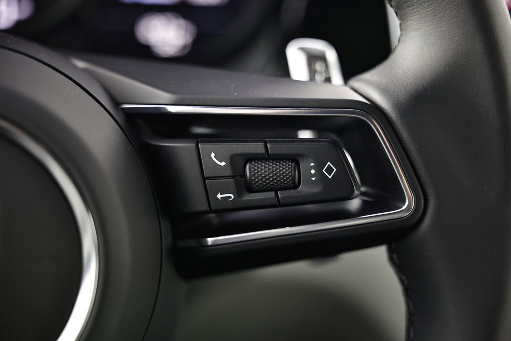 New 2026 Porsche Macan image 37