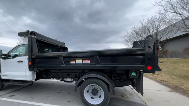 New 2025 Ford F550 4x4 Regular Cab Super Duty image 4