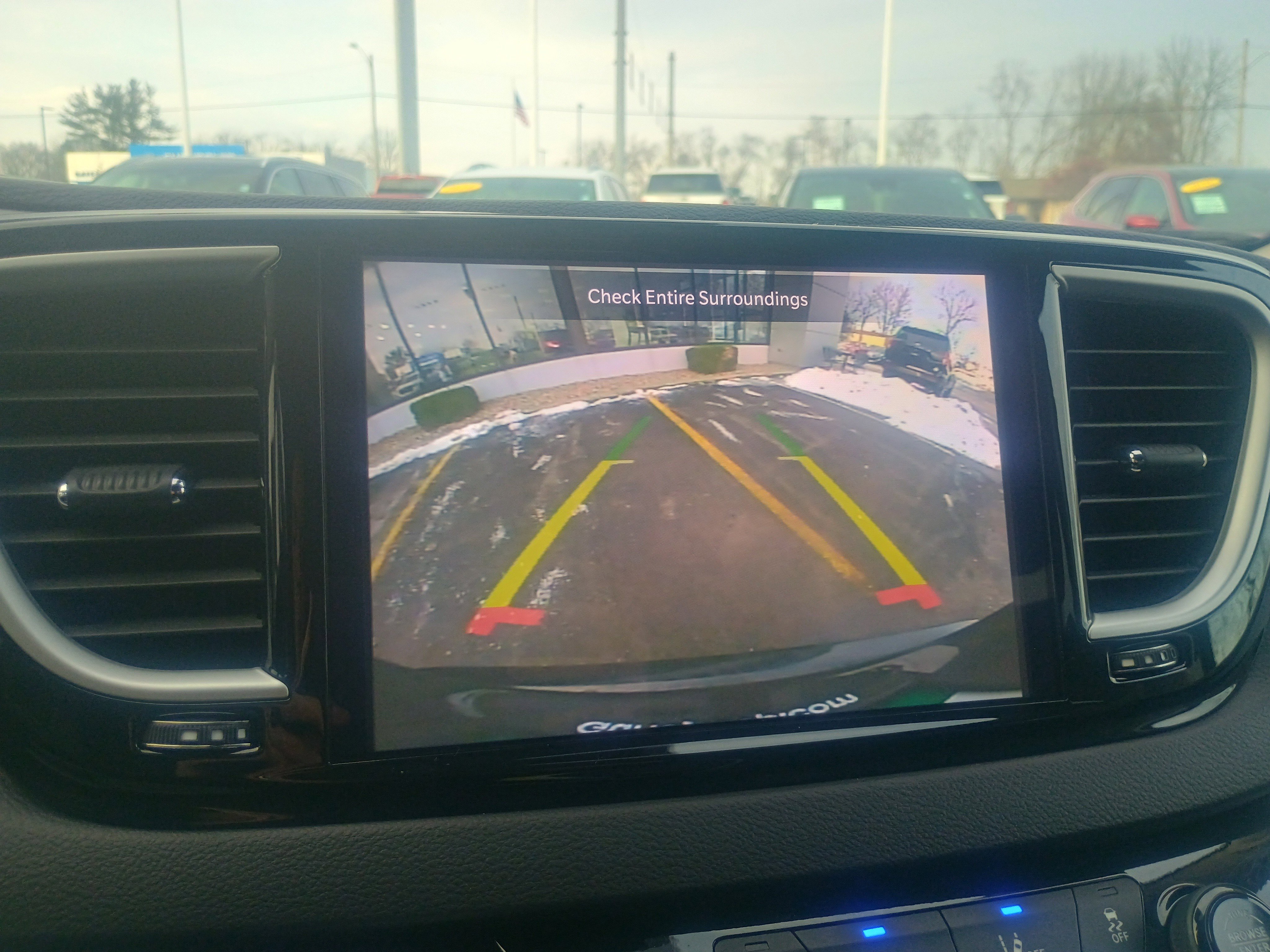 Used 2024 Chrysler Pacifica Touring-L image 40