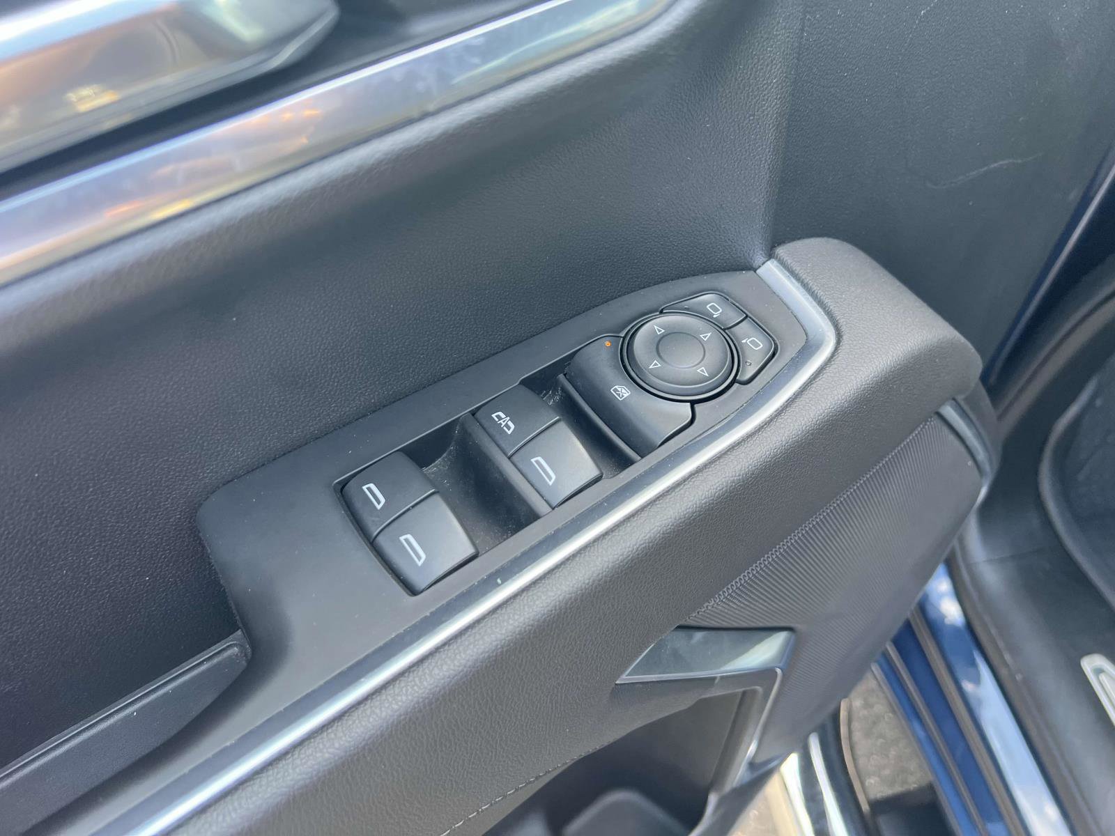 Used 2022 Chevrolet Silverado 1500 LT image 18