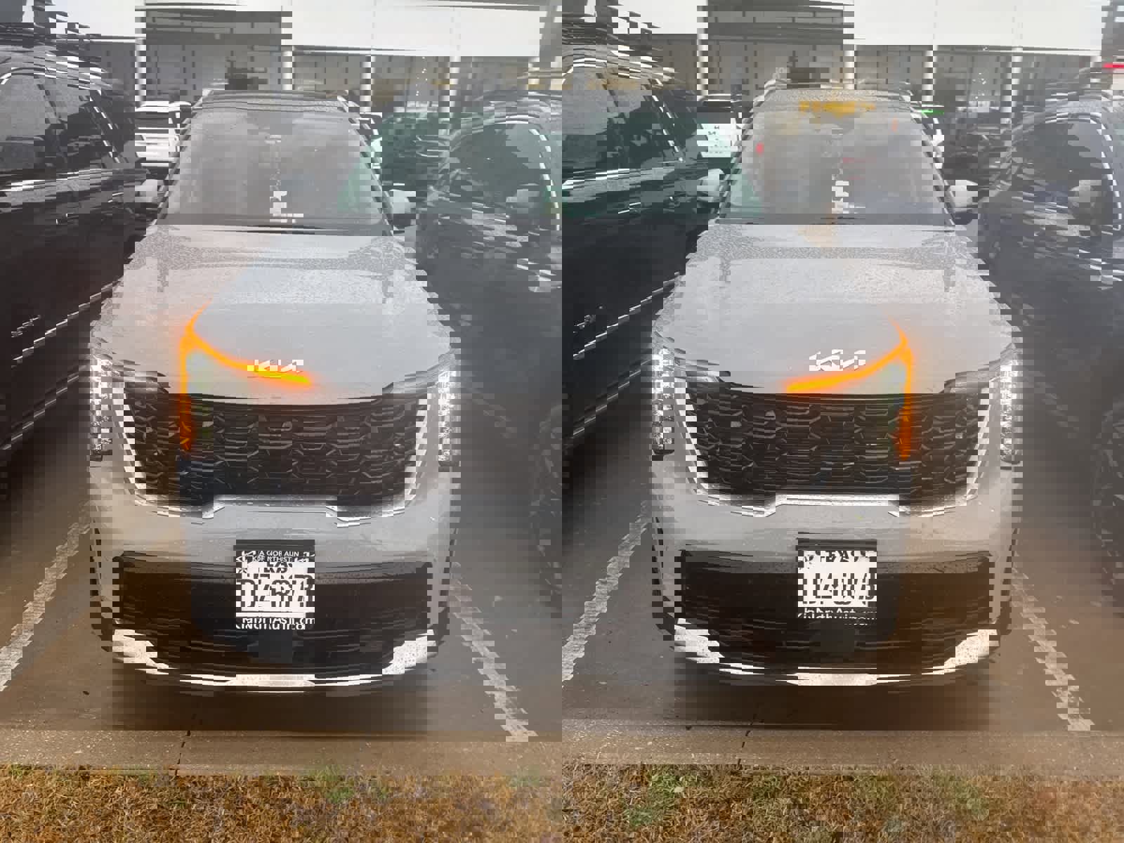 Certified 2025 Kia Sorento S w/ Panoramic Sunroof Package image 3