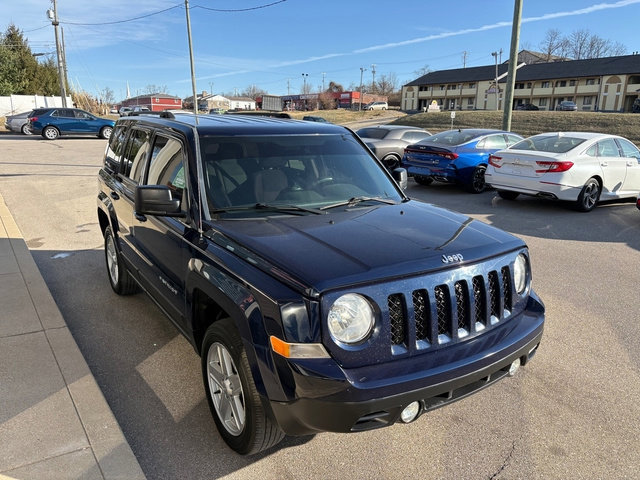 Used 2014 Jeep Patriot Sport image 7