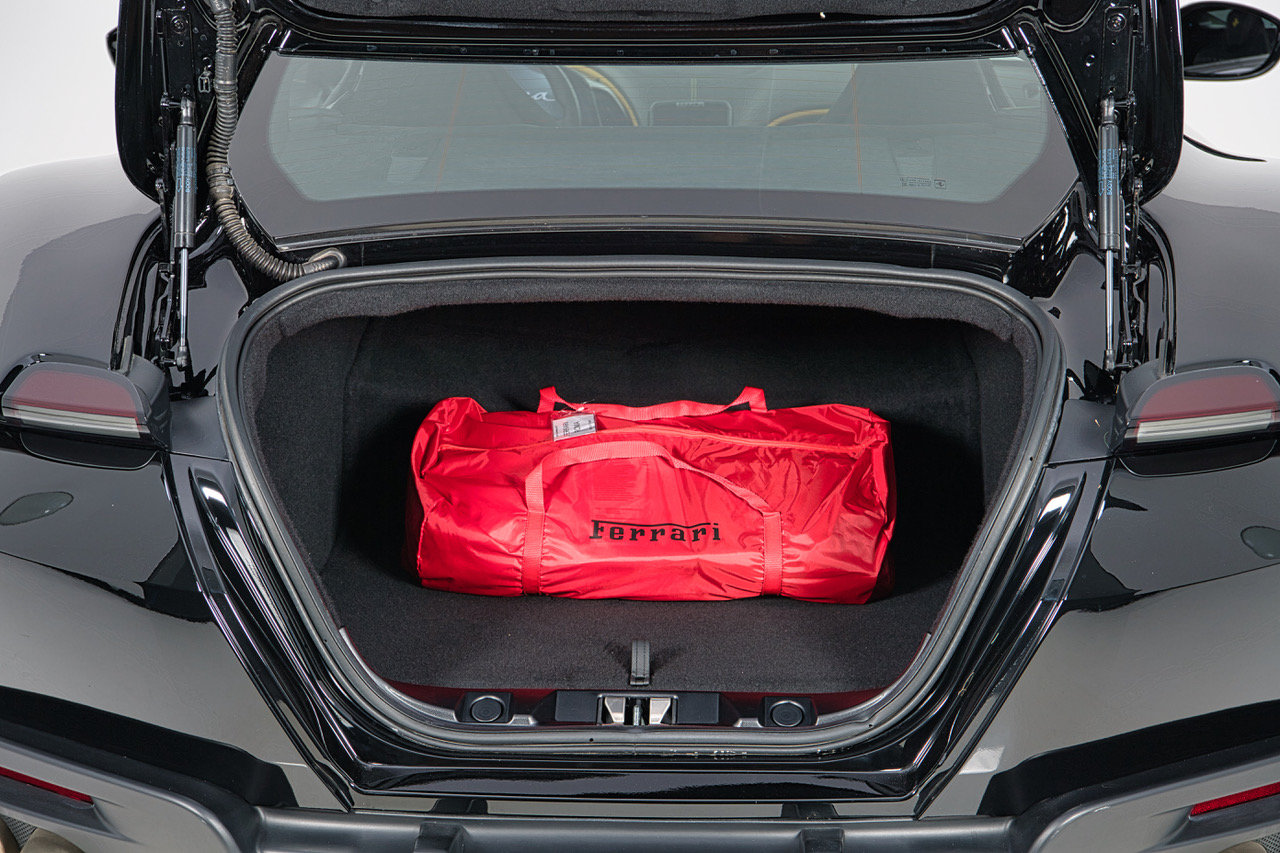 Certified 2021 Ferrari Roma RWD image 28