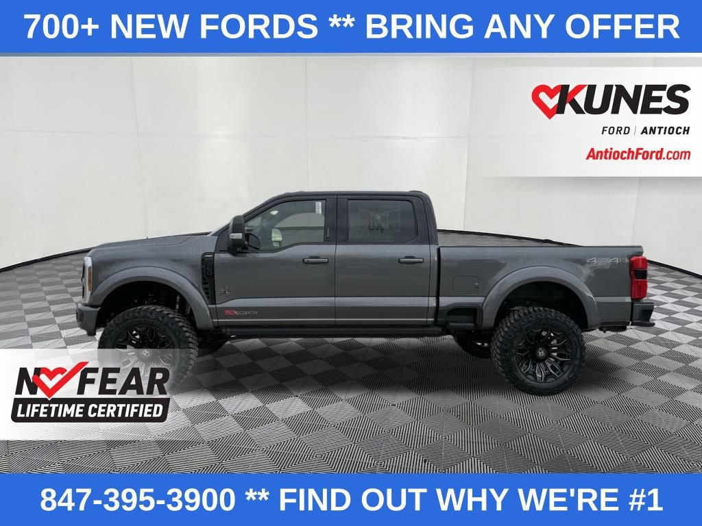 New 2026 Ford F250 Lariat w/ Black Appearance Package image 4