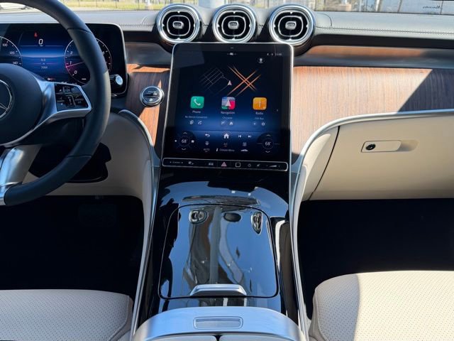 Used 2026 Mercedes-Benz GLC 300 4MATIC image 14