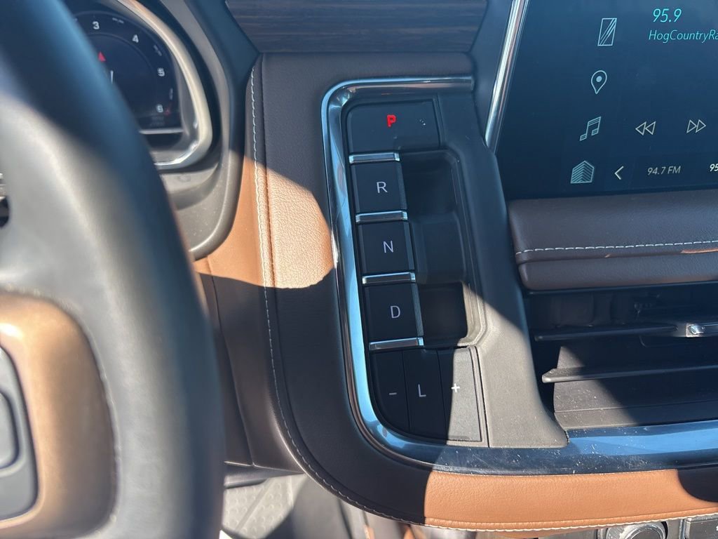 Used 2023 Chevrolet Tahoe High Country w/ LPO, Illumination Package image 34